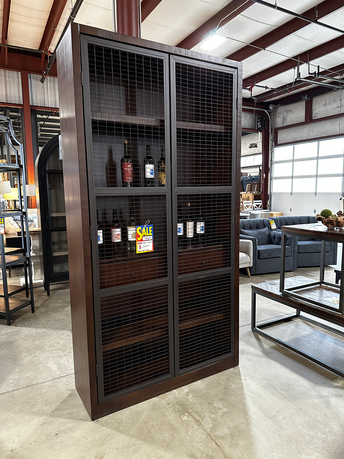 Vonn — Urban Decor Warehouse