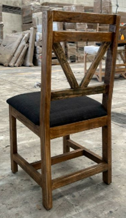 Claridy Dining Collection