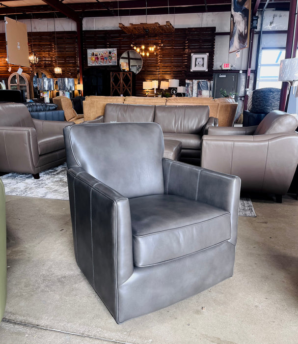 Aladino Leather Chair