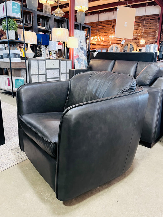 Cohiba Leather Chair