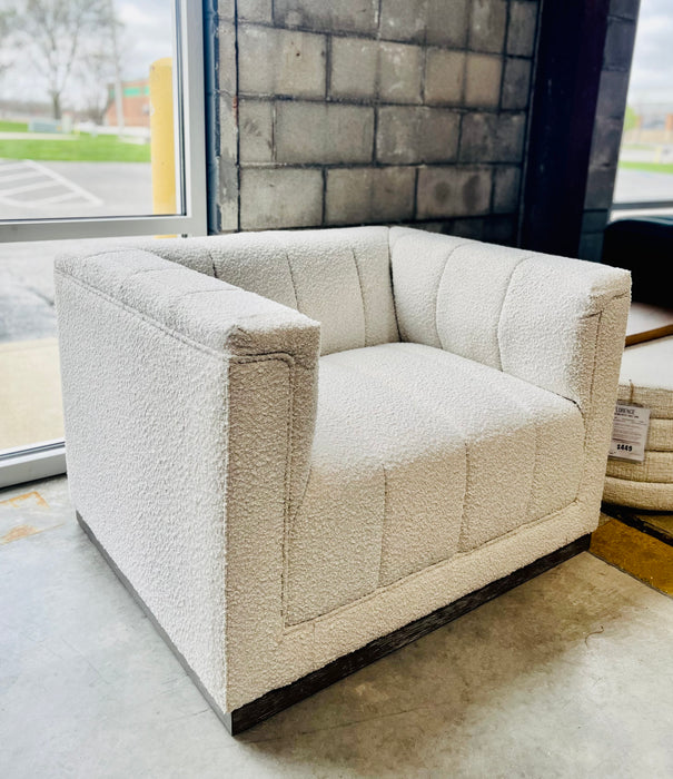 Flora Chair