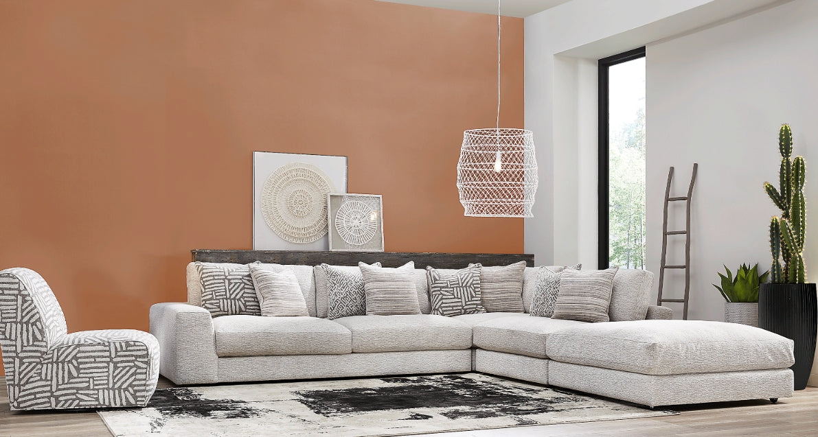 Living Lange White Sectional, 4PC