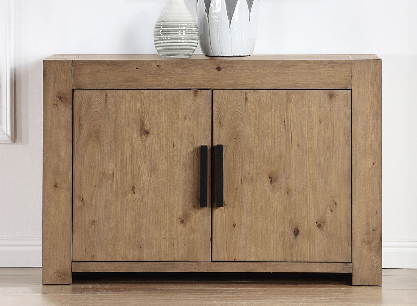 Servers, Hutches & Buffets