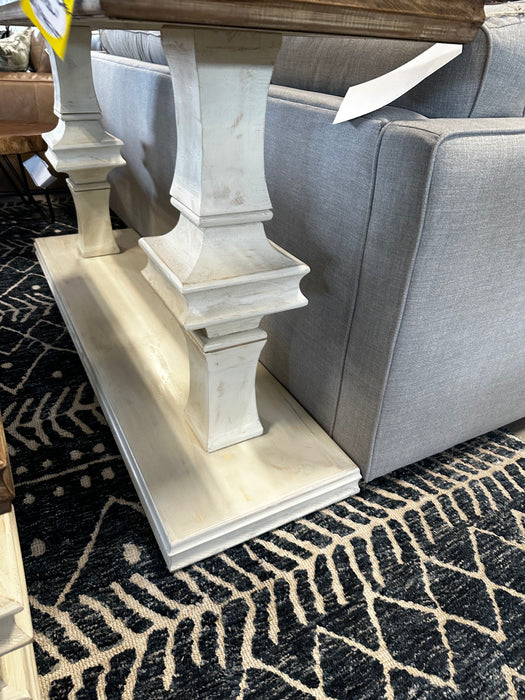 MARIA OCCASIONAL COLLECTION